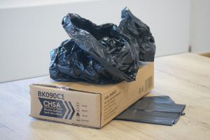 Jumbo Black Waste Sacks on a Roll 18x29x39in (pk 200) (15kg)